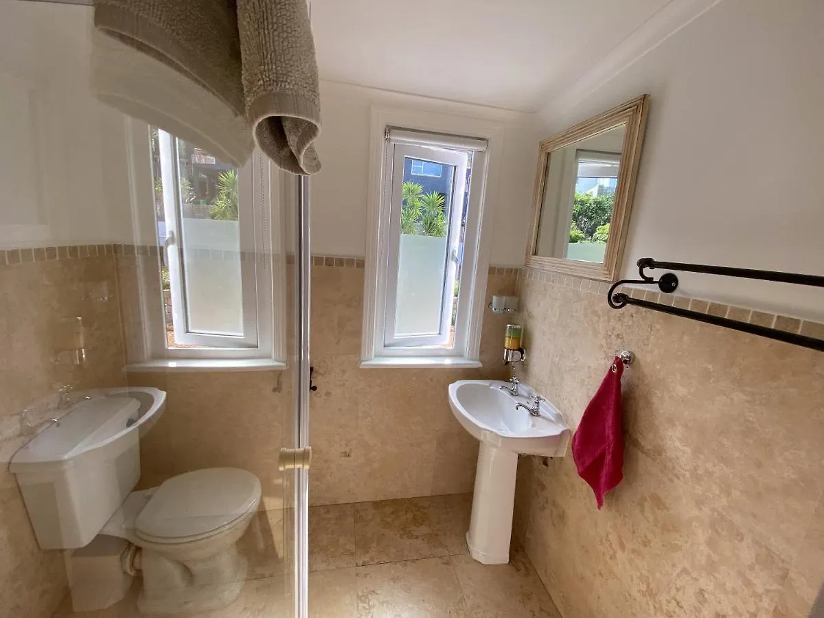 Villa Amanzi Hout Bay Homestay